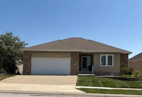 4725 SW Soldier Drive, Lee's Summit, MO 64082