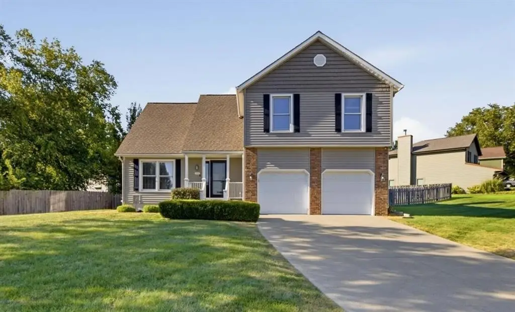 10232 Tracy Avenue, Kansas City, MO 64155 - #1