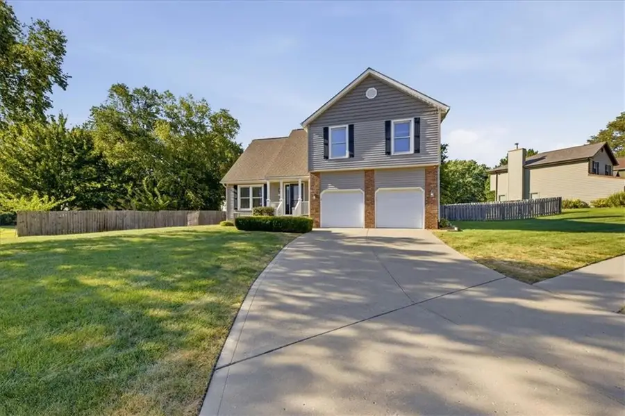 10232 Tracy Avenue, Kansas City, MO 64155 - #2
