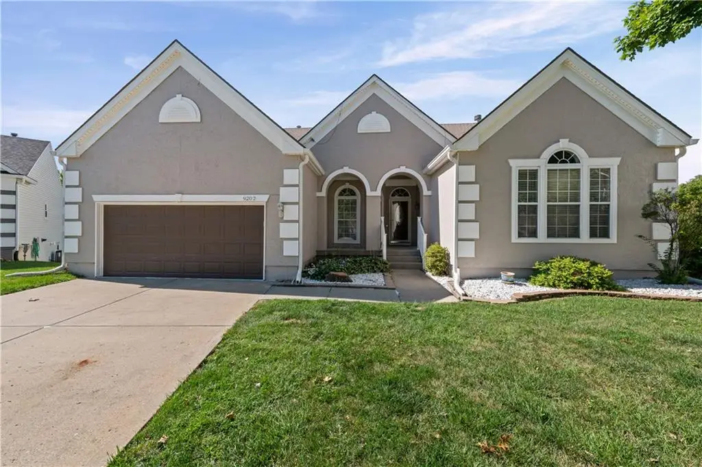 9202 N Charlotte Court, Kansas City, MO 64155 - #1