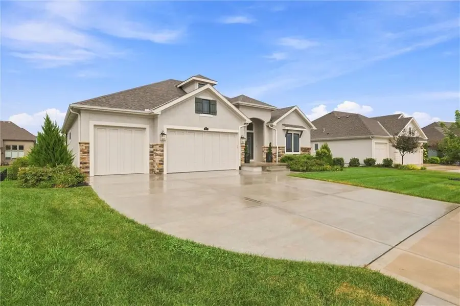 2818 NE 102nd Street, Kansas City, MO 64155 - #3