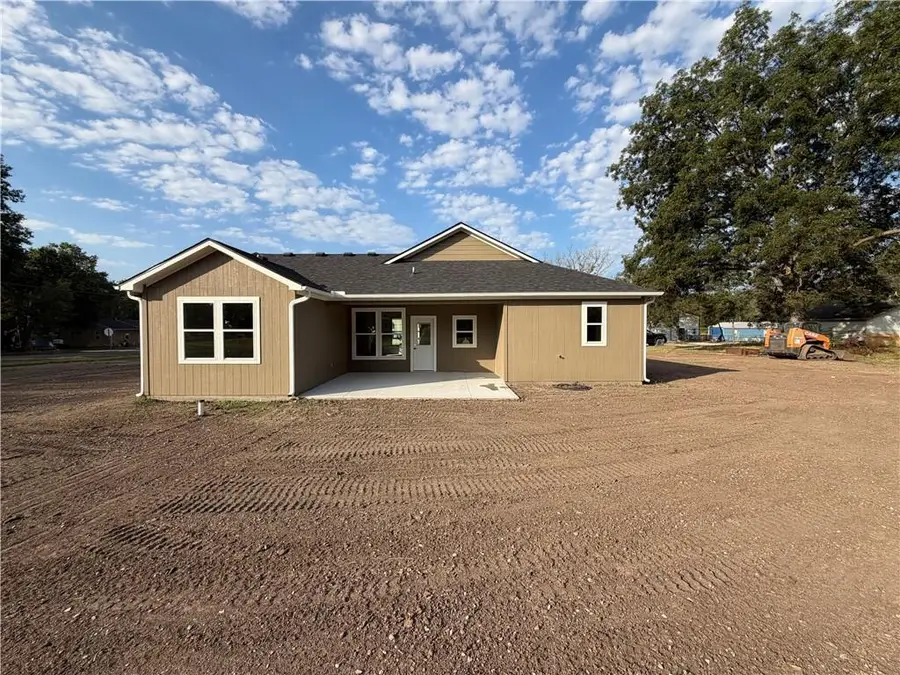 102 W 4th Street, Creighton, MO 64739 - #2
