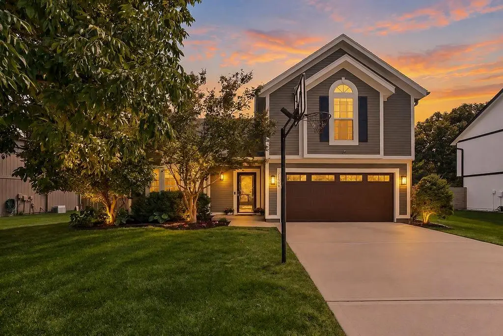 21509 W 51st Street, Shawnee, KS 66226 - #1