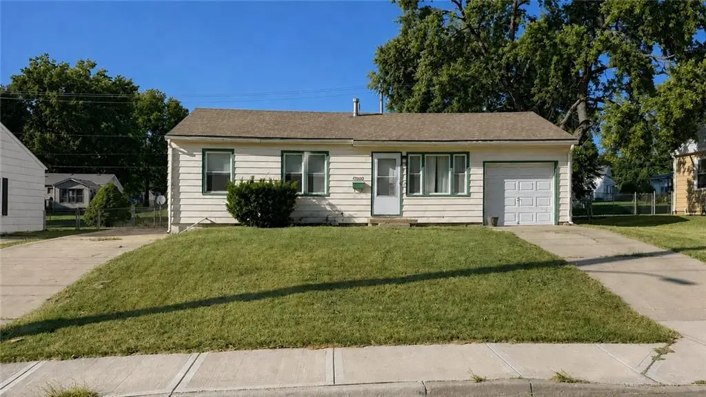 17000 E Sailsbury Road, Independence, MO 64056 - #1