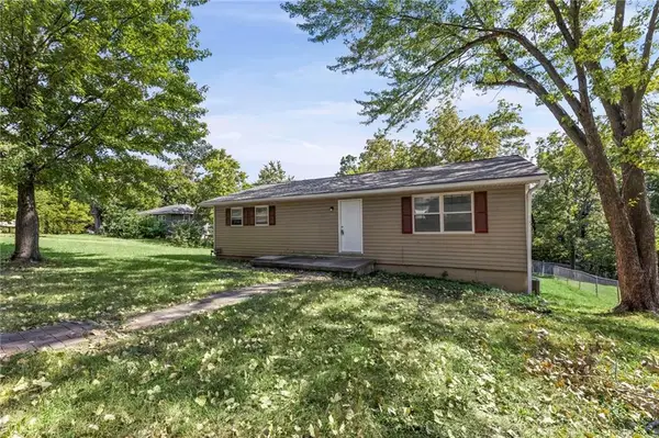 307 E 165th Street, Belton, MO 64012