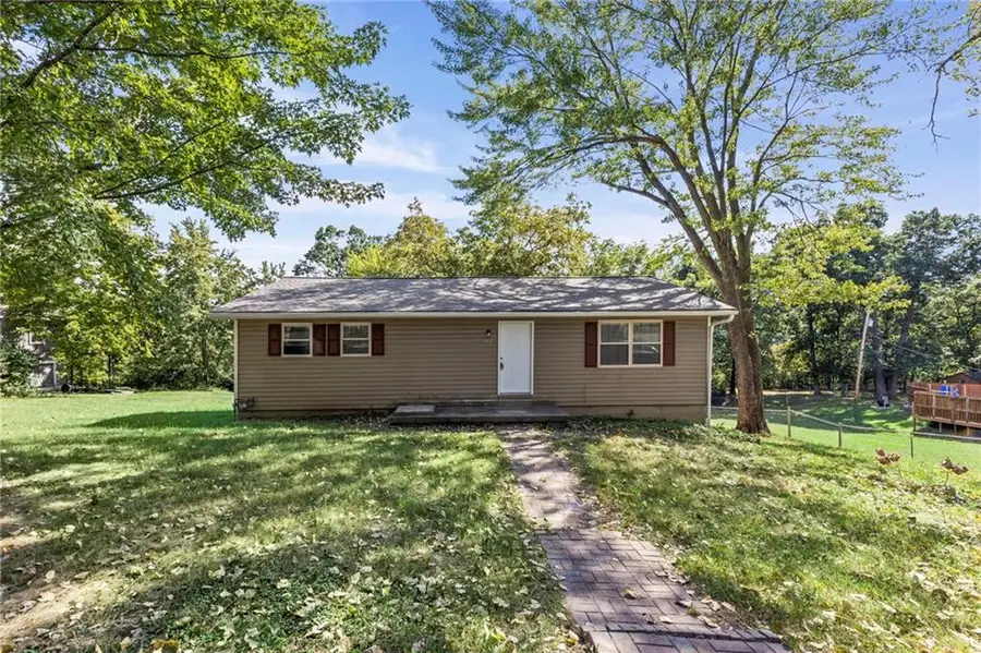 307 E 165th Street, Belton, MO 64012 - #2