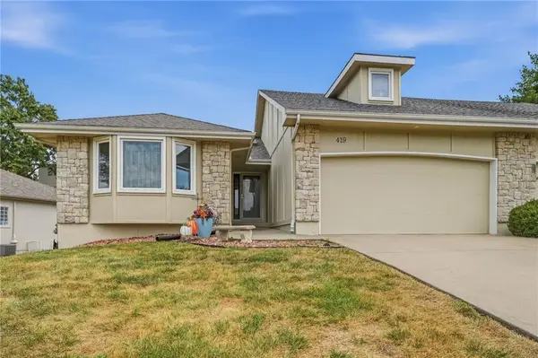 419 NW Timberbrooke Drive, Lee's Summit, MO 64081