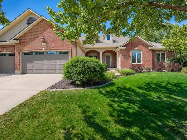 1600 Hedgewood Lane, Lee's Summit, MO 64081