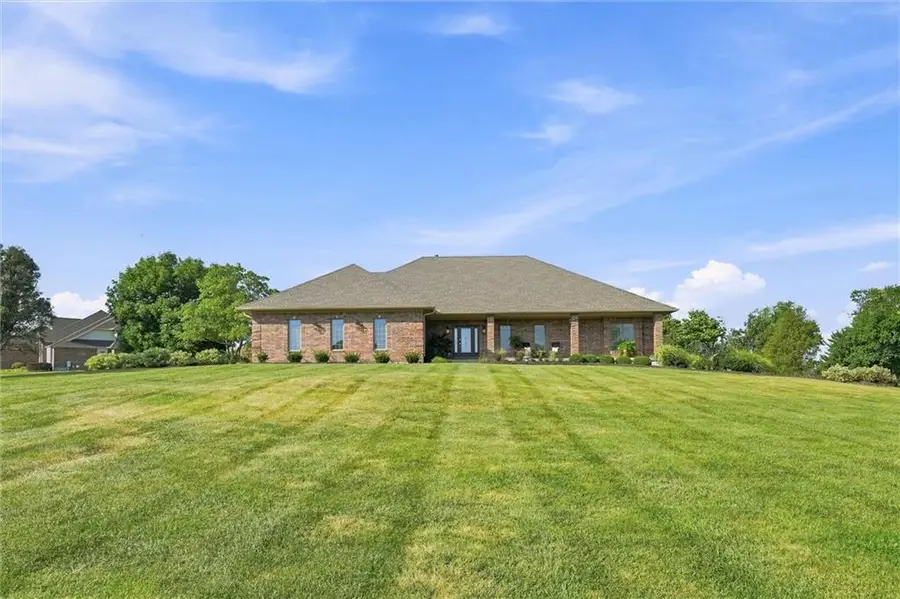 11530 S Pine Street, Olathe, KS 66061 - #2