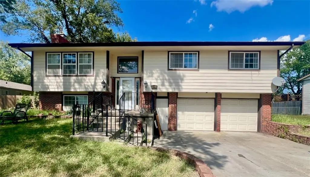 540 Arizona Street, Lawrence, KS 66049 - #1