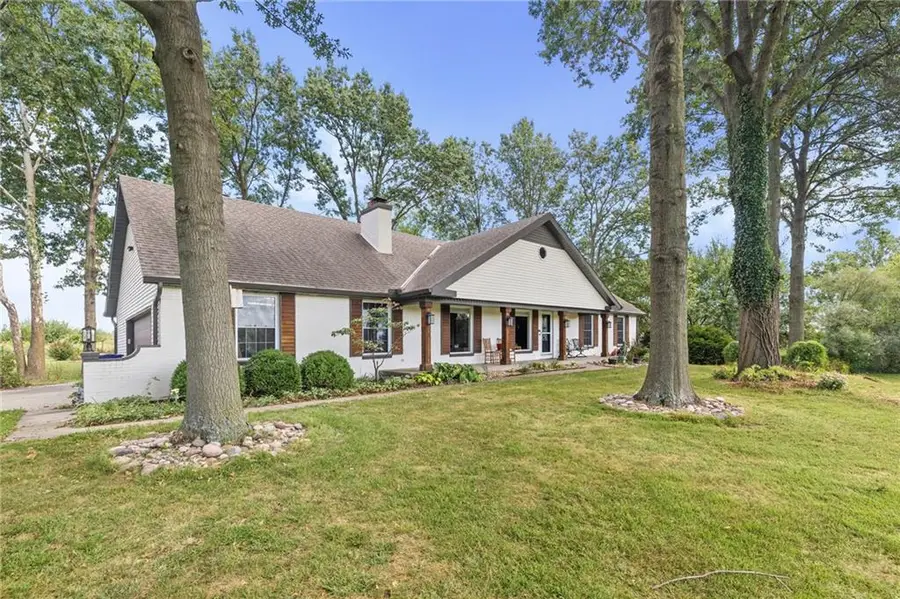 13105 S Lakeshore Drive, Olathe, KS 66061 - #3