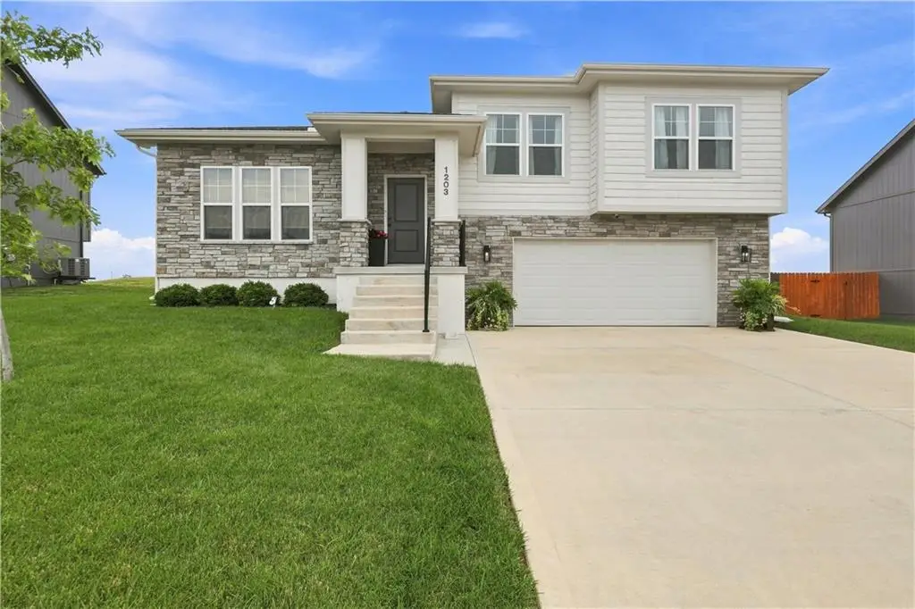 1203 3rd Street, Oak Grove, MO 64075 - #1