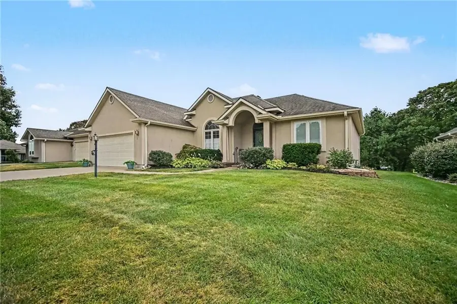 3010 Hirter Drive, Saint Joseph, MO 64506 - #2