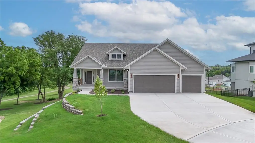 5906 Mccormick Drive, Shawnee, KS 66226 - #1