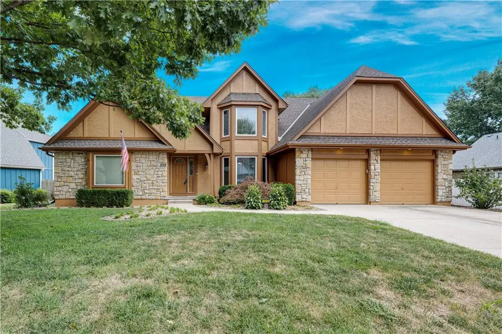 1013 SE Greenridge Drive, Lees Summit, MO 64081 - #1