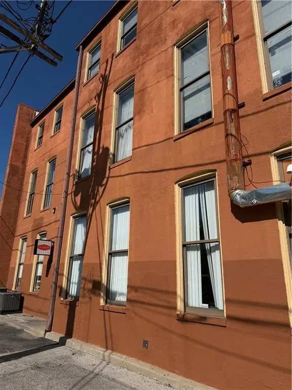 412 Delaware #306 Street, Kansas City, MO 64105