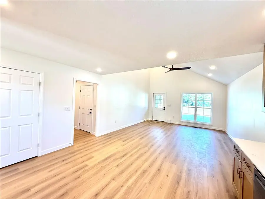 237 Cowgill Street, Chillicothe, MO 64601 - #3