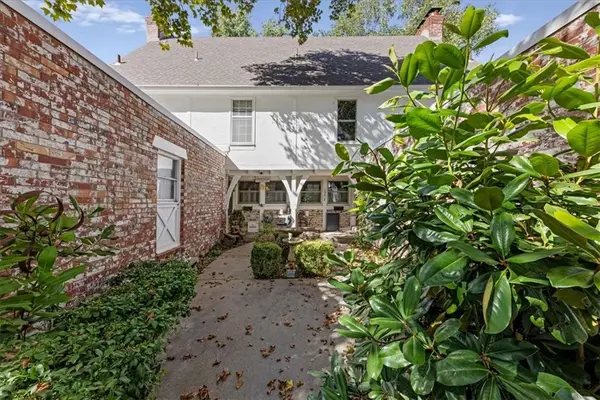 10214 Conser Street, Overland Park, KS 66212