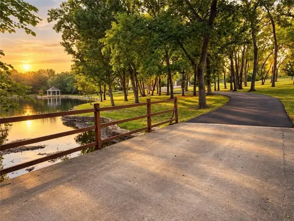 10166 W 263rd Street, Louisburg, KS 66053