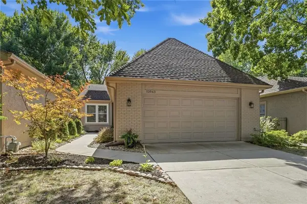 12843 Cambridge Road, Leawood, KS 66209