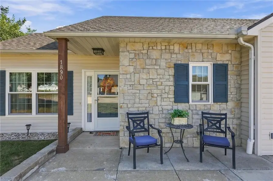 1890 Fall Creek Drive, Tonganoxie, KS 66086 - #3