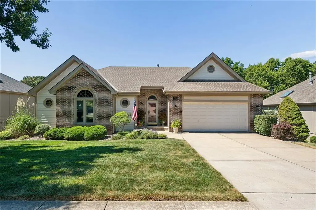 7418 N Prospect Avenue, Gladstone, MO 64119 - #1