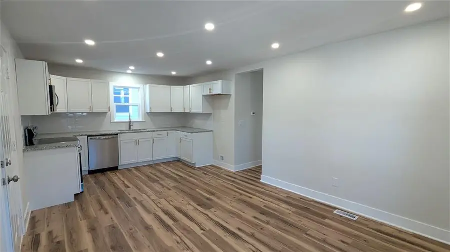 3403 E 62 Street, Kansas City, MO 64130 - #3