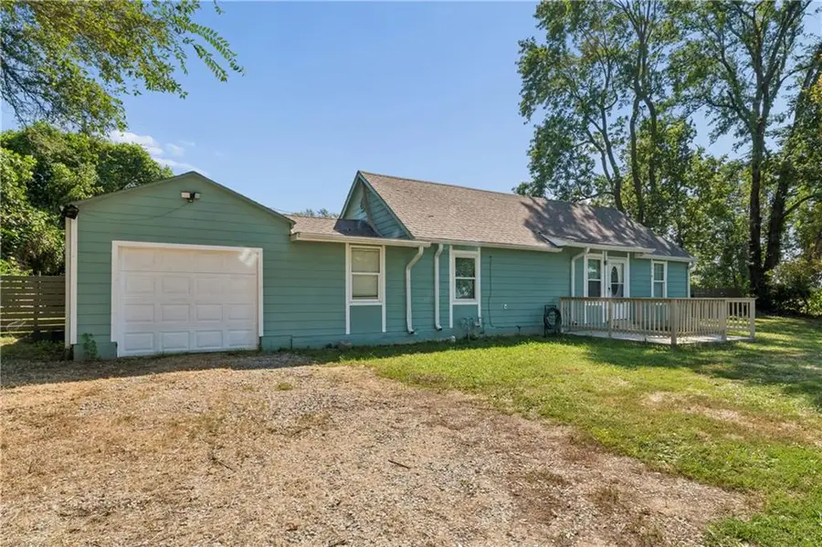 3219 Donnelly Avenue, Kansas City, MO 64129 - #2