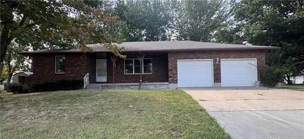 402 S Delaware Street, Archie, MO 64725