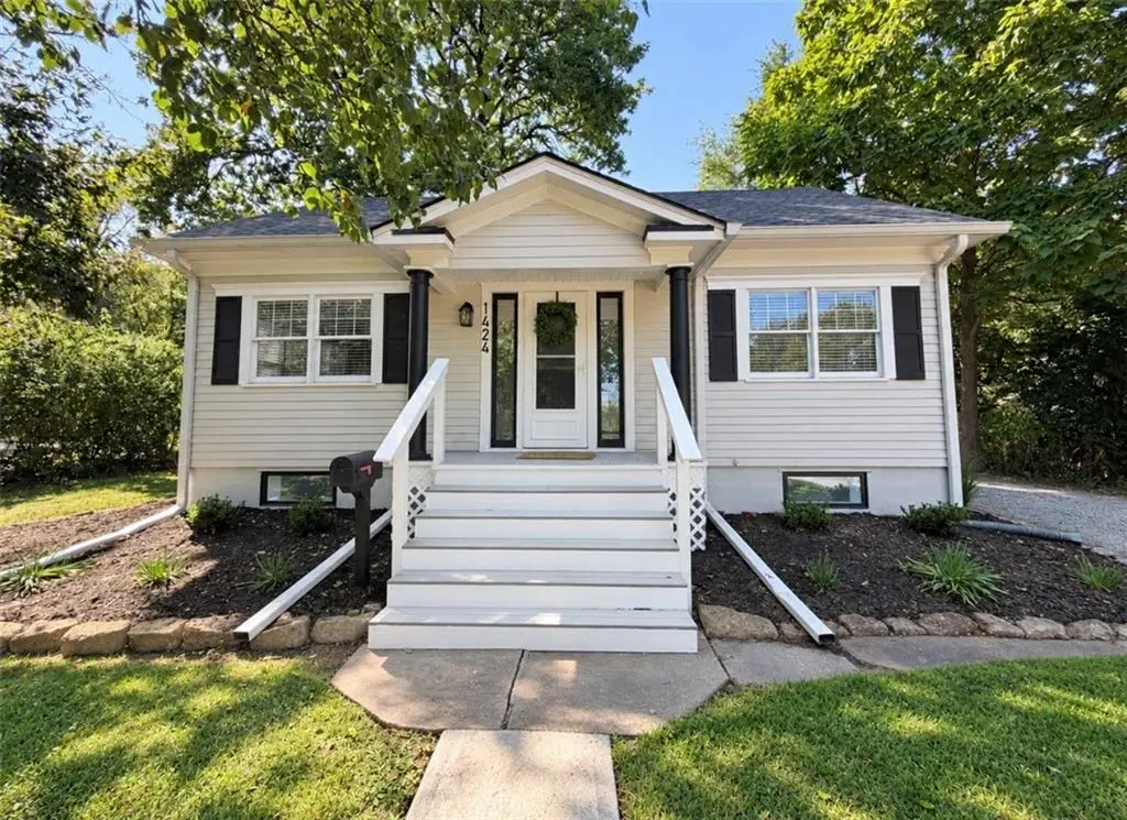 1424 N Mulberry Street, Maryville, MO 64468 - #1