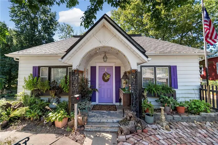 318 W Clinton Street, Clinton, MO 64735 - #3