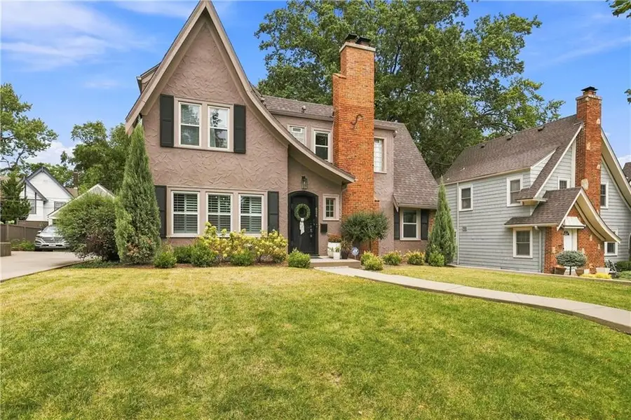 624 W Dartmouth Road, Kansas City, MO 64113 - #2