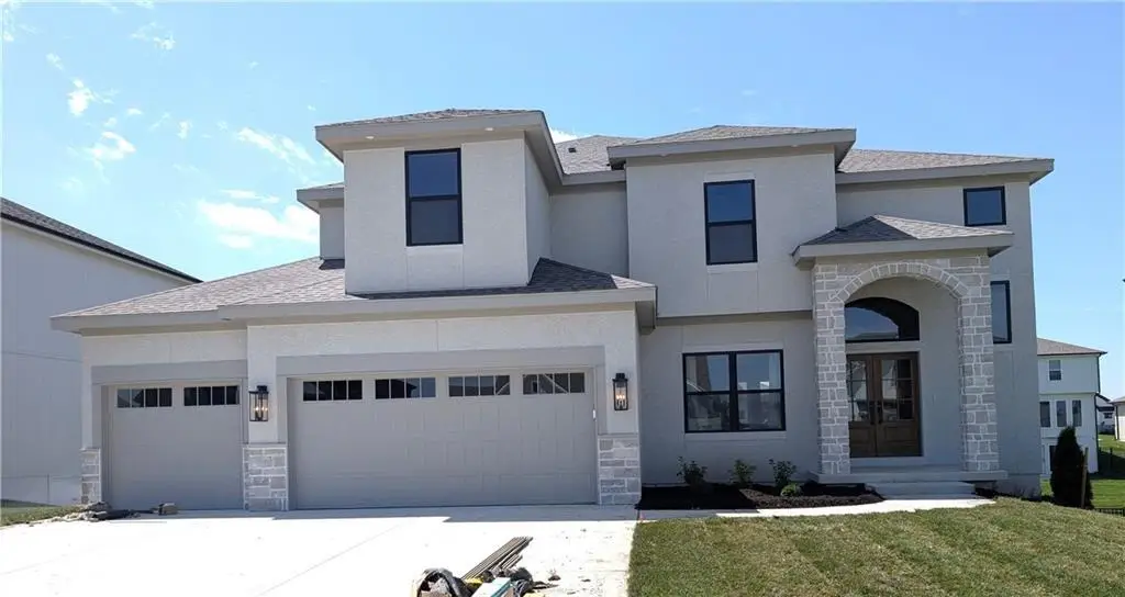 8207 NW 90th Terrace, Kansas City, MO 64153 - #1