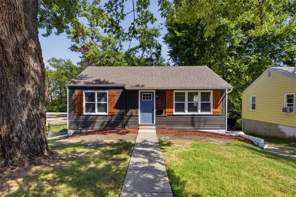 3513 Elmwood Avenue, Kansas City, MO 64128