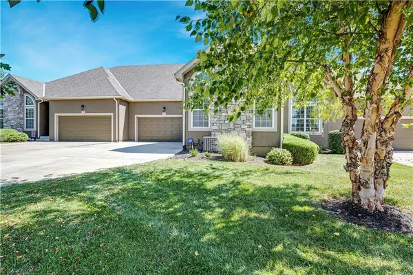 16513 W 168th Place, Olathe, KS 66062
