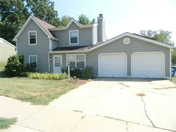 3619 Lakecrest Court, Lawrence, KS 66049