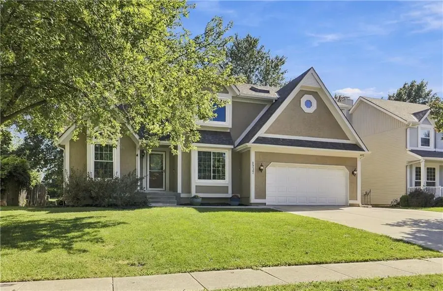 1237 E Meadow Lane, Olathe, KS 66062 - #2
