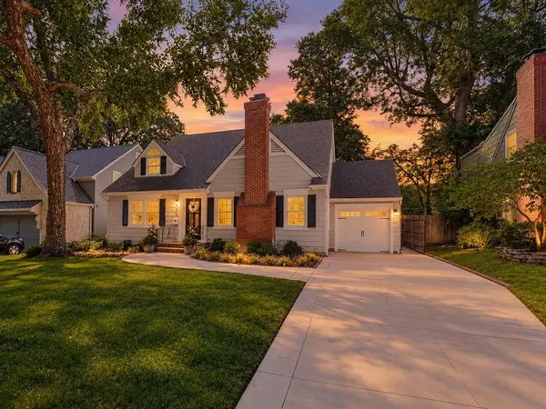 5516 Fairway Road, Fairway, KS 66205