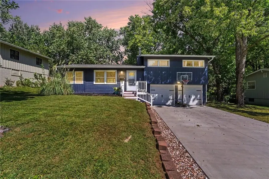 2208 NE 60th Terrace, Gladstone, MO 64118 - #2