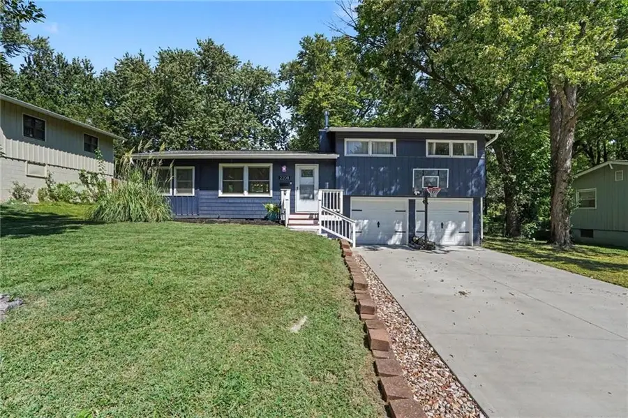 2208 NE 60th Terrace, Gladstone, MO 64118 - #3