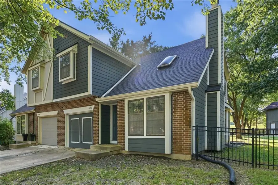 11740 Oakmont Street, Overland Park, KS 66210 - #3