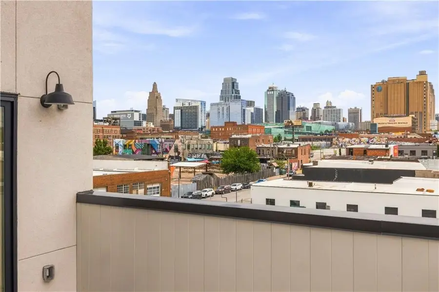 533 E 19th Street, Kansas City, MO 64108 - #2