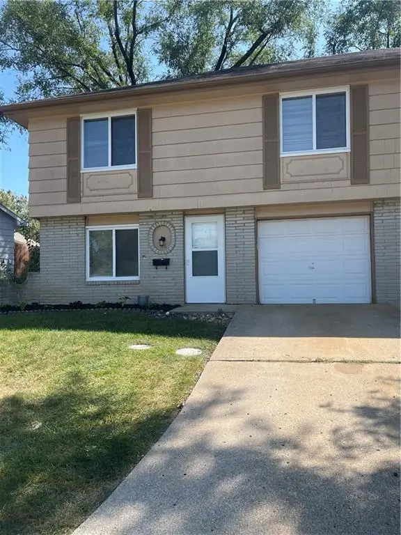 6963 Chapel Woods Lane, Kansas City, MO 64152 - #1