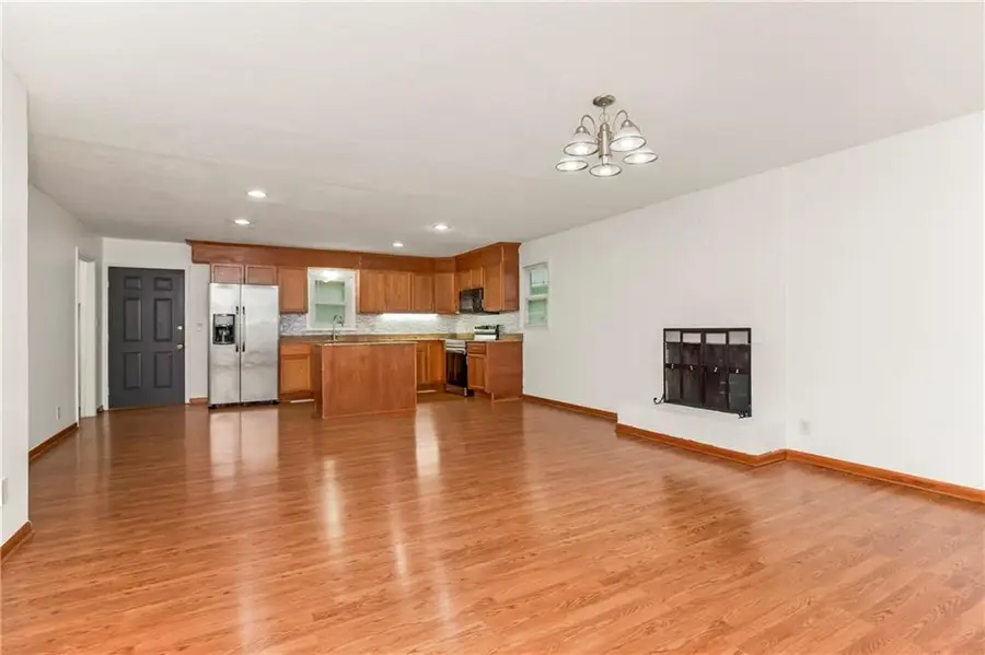 8226 Mcgee Street, Kansas City, MO 64114 - #3