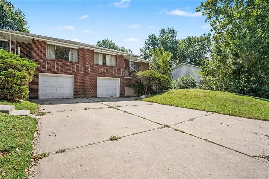 1227-1229 N 64th Drive, Kansas City, KS 66102 - #2