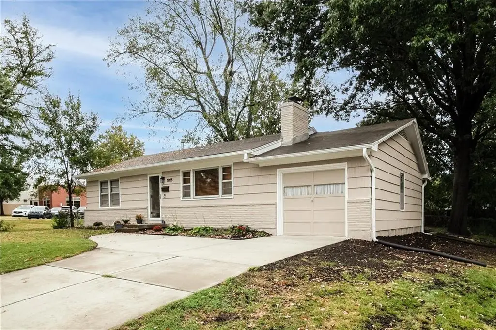 1025 E Elm Street, Olathe, KS 66061 - #1