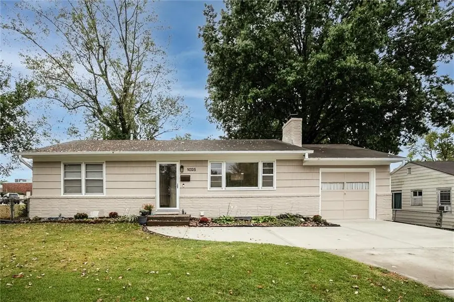 1025 E Elm Street, Olathe, KS 66061 - #2