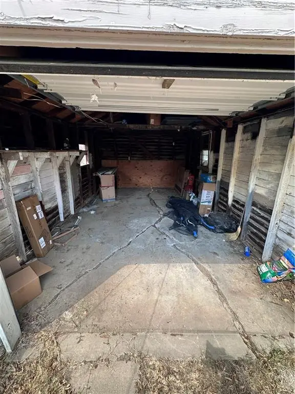 1306 W 2nd Street, Coffeyville, KS 67337 - #3