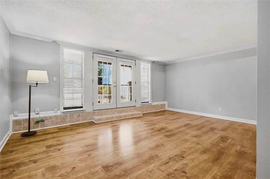 4727 Jarboe Street #41, Kansas City, MO 64112 - #2