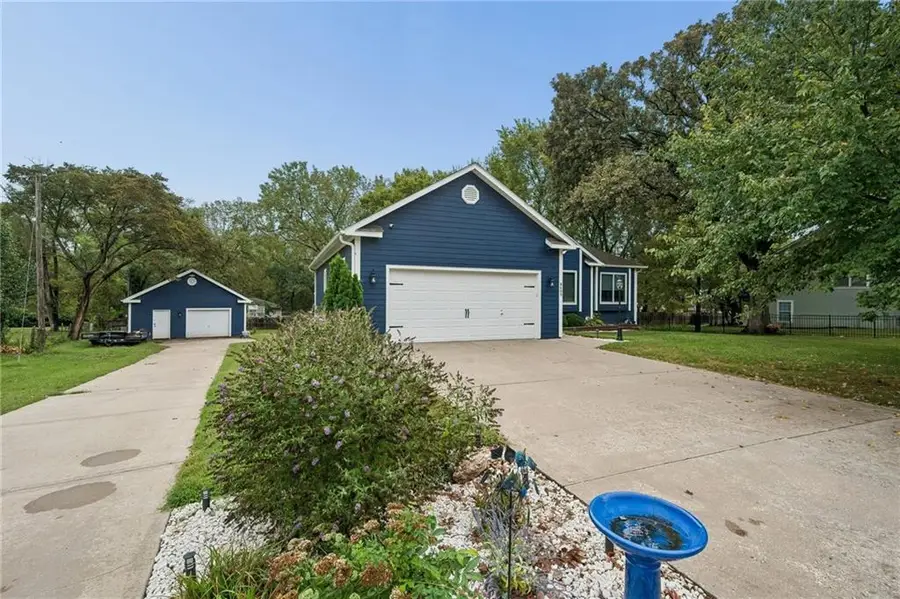 8699 Penner Avenue, De Soto, KS 66018 - #3